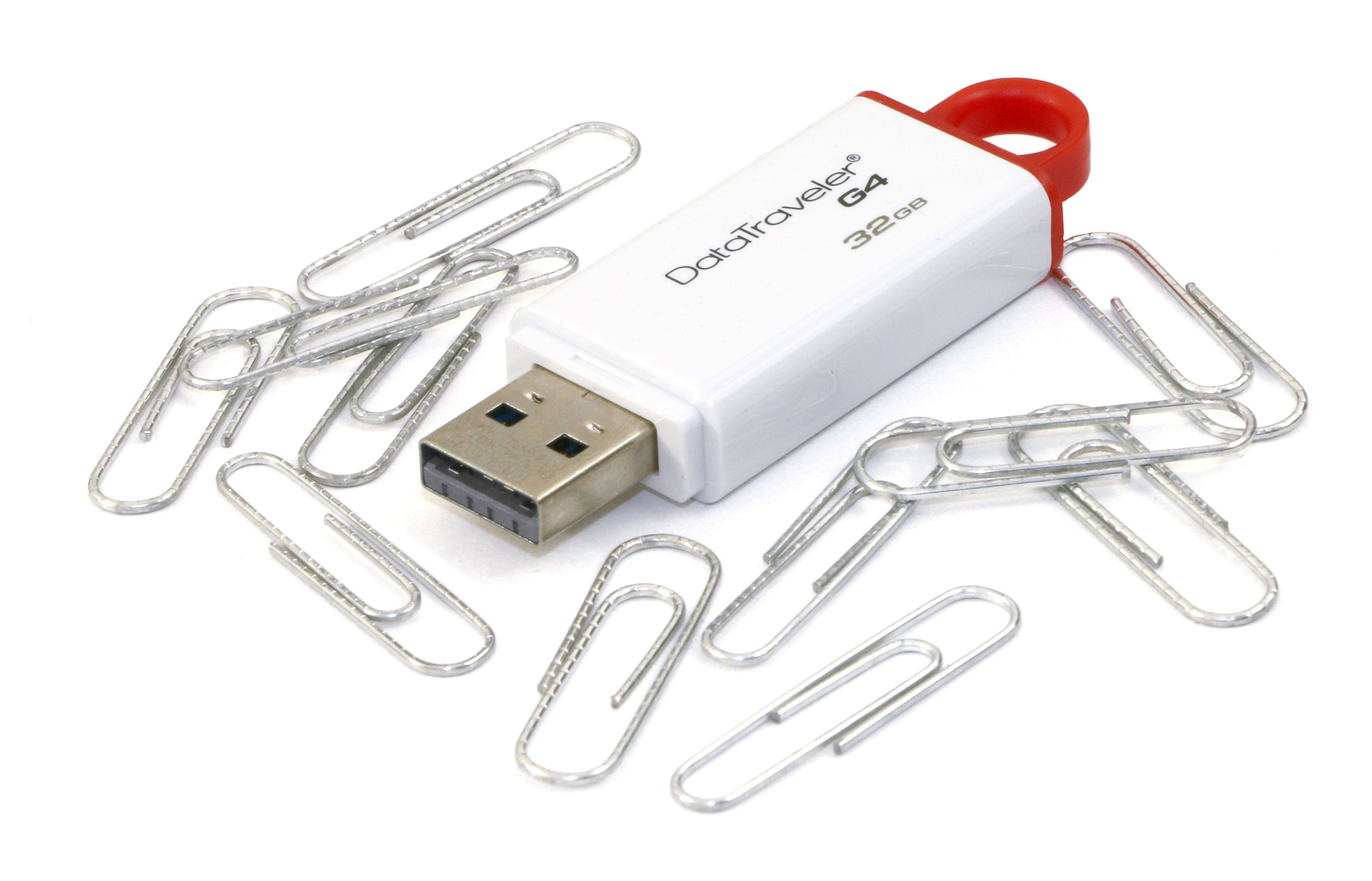 USB-stick-with-paperclips-b28e8815 image USB stick with paperclips